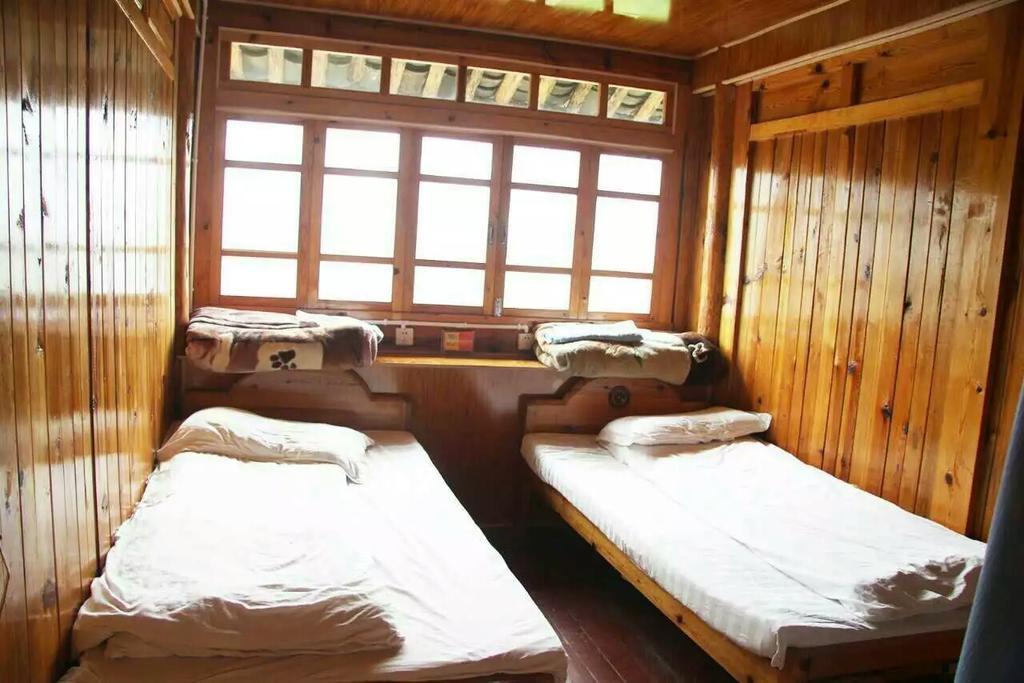 Tiger Leaping Gorge Tea Horse Gasthaus シャングリラ県 エクステリア 写真